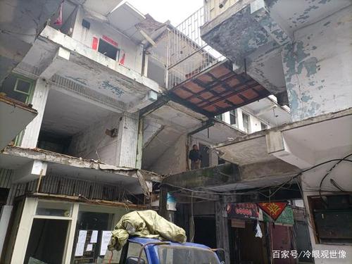 最新进展!南阳二中西侧小市场建筑物已开始拆除,绿地近了